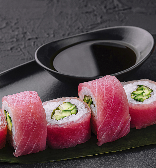 Тунець — чудовий інгредієнт для приготування ролів